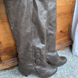 Not Rated grey/tan faux leather heeled boots